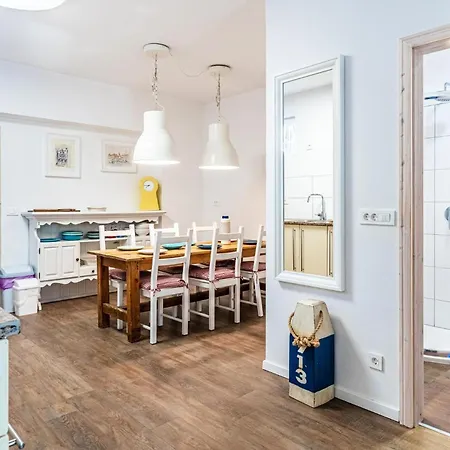 Amazing In With Kitchen
