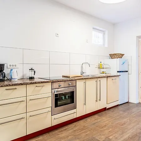 Amazing In With Kitchen *